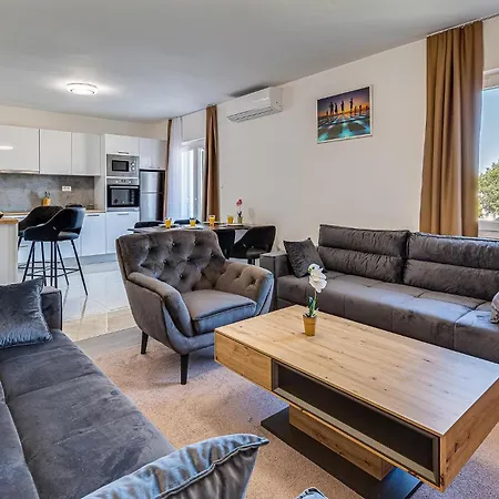 Apartamento Dijadera *